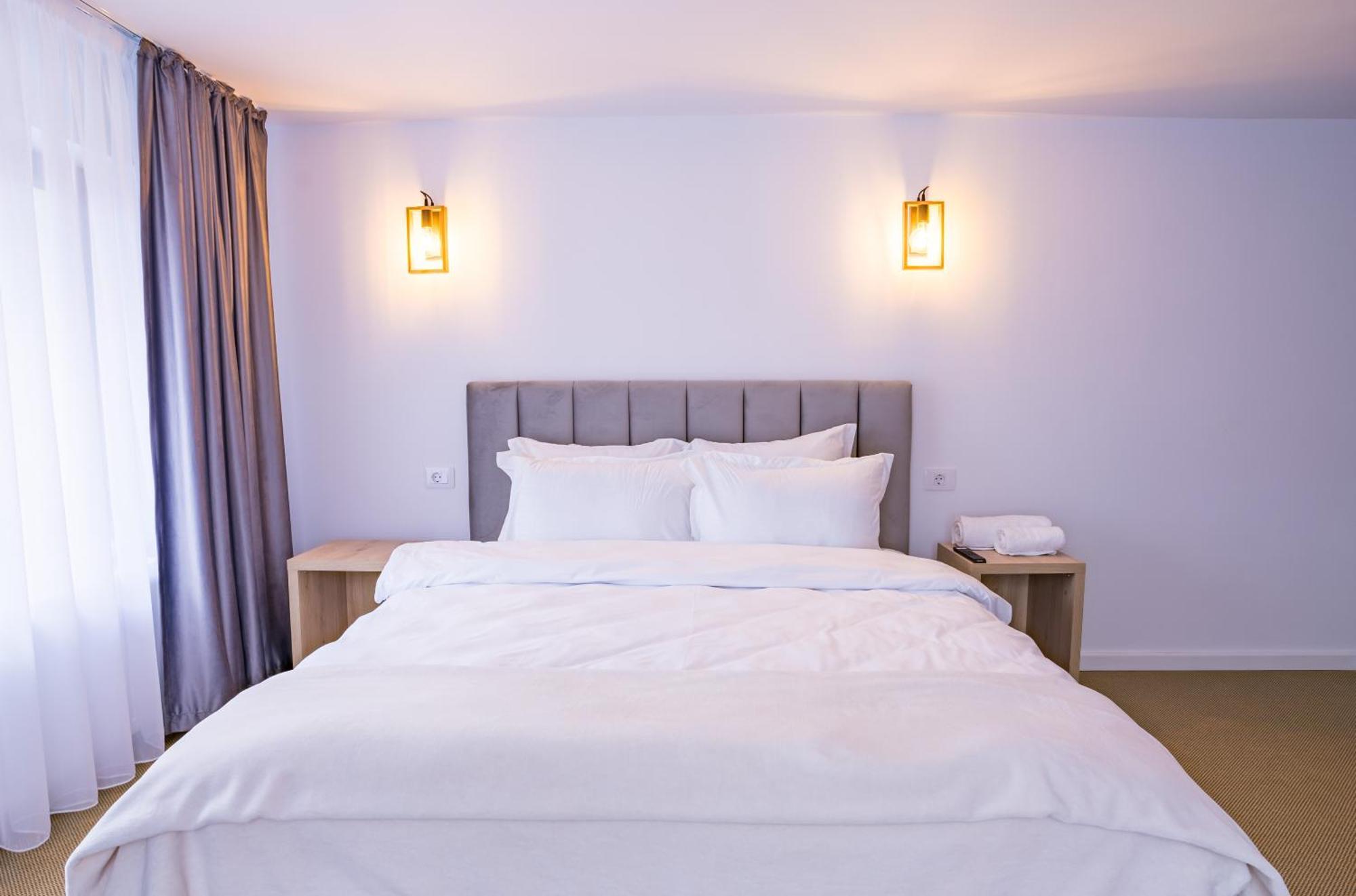 Casa Zuz Voronet Hotel Gura Humorului Luaran gambar