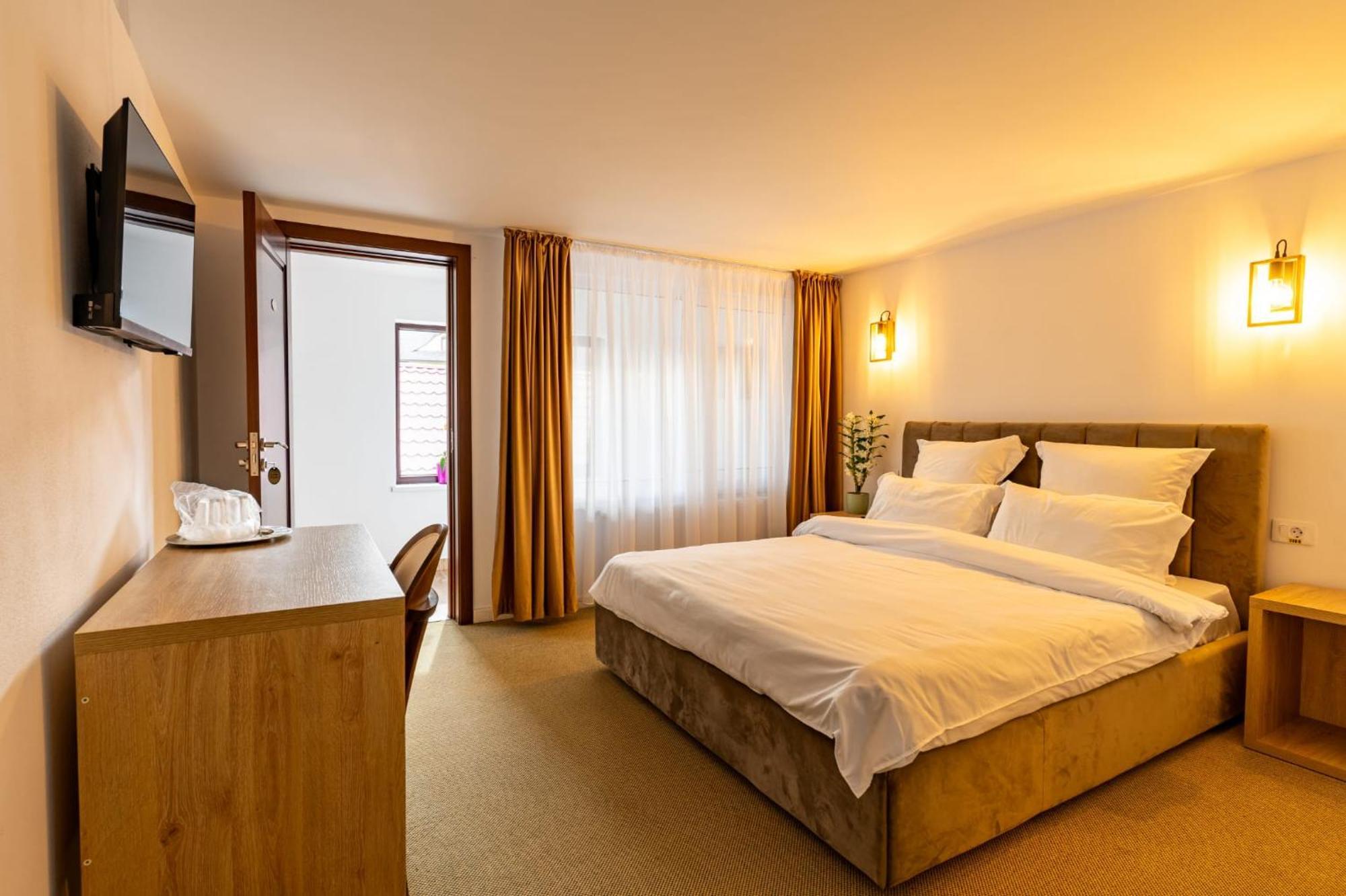 Casa Zuz Voronet Hotel Gura Humorului Luaran gambar